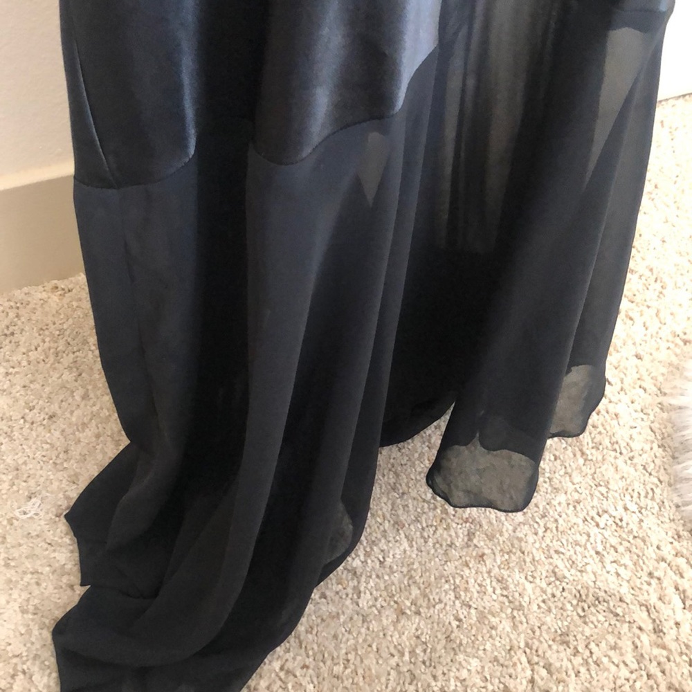 Dress - Picture 2 of 8